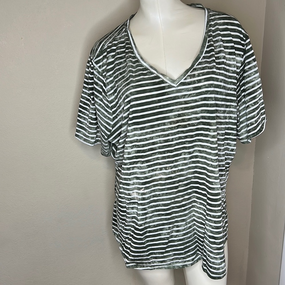 Like New Terra & Sky Tee